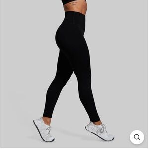 NWOT born primitive synergy legging